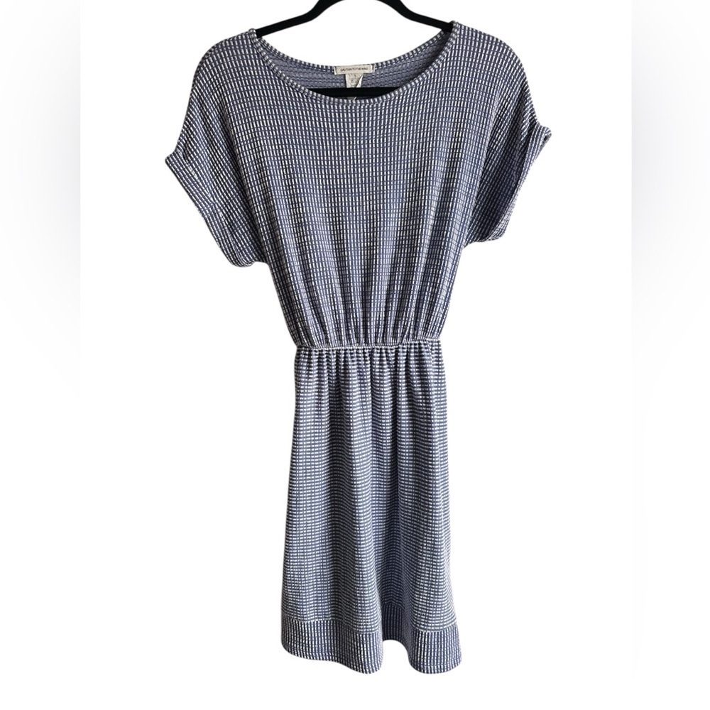 Caution to the wind blue & white dress with tie at the waist. Casual size Med